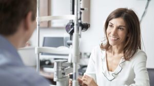 Best laser eye surgeon london